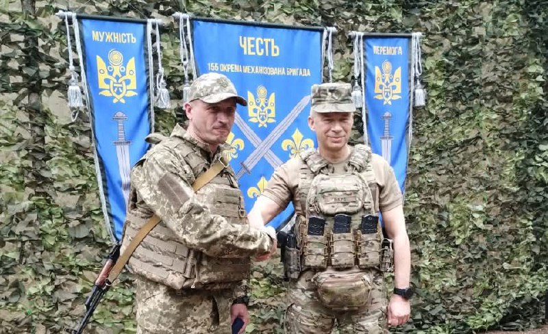 Захисника зі Львова нагородили відзнакою Головнокомандувача Збройних сил України «Золотий Хрест» Захисника зі Львова нагородили відзнакою Головнокомандувача Збройних сил України «Золотий Хрест»