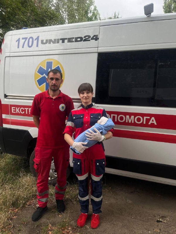 ✨️На Харківщині одна маленька українка дуже поспішала народитися саме сьогодні – у День Державного Прапора України та в День Харкова. ✨️На Харківщині одна маленька українка дуже поспішала народитися саме сьогодні – у День Державного Прапора України та в День Харкова.