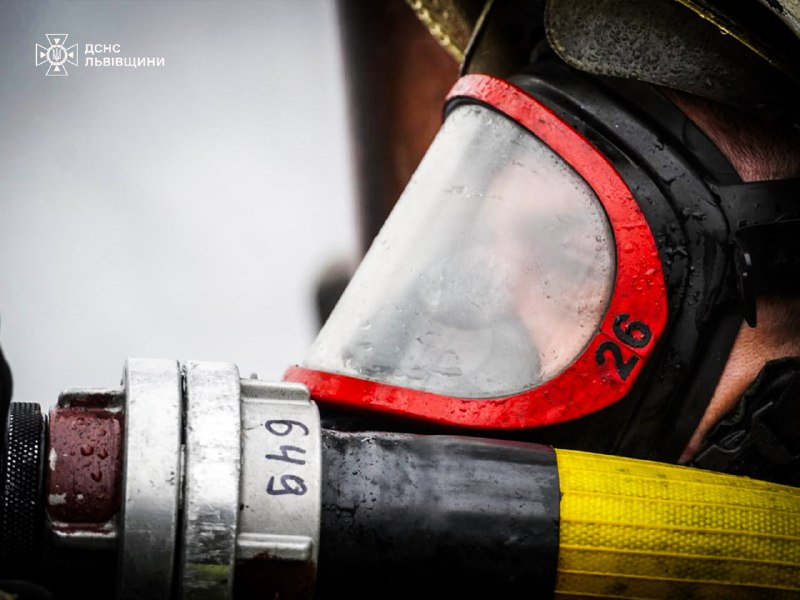 Рятувальники #Львівщини ліквідували наслідки ворожого обстрілу
Нагадаємо: внаслідок ворожого обстрілу... Рятувальники #Львівщини ліквідували наслідки ворожого обстрілу
Нагадаємо: внаслідок ворожого обстрілу...