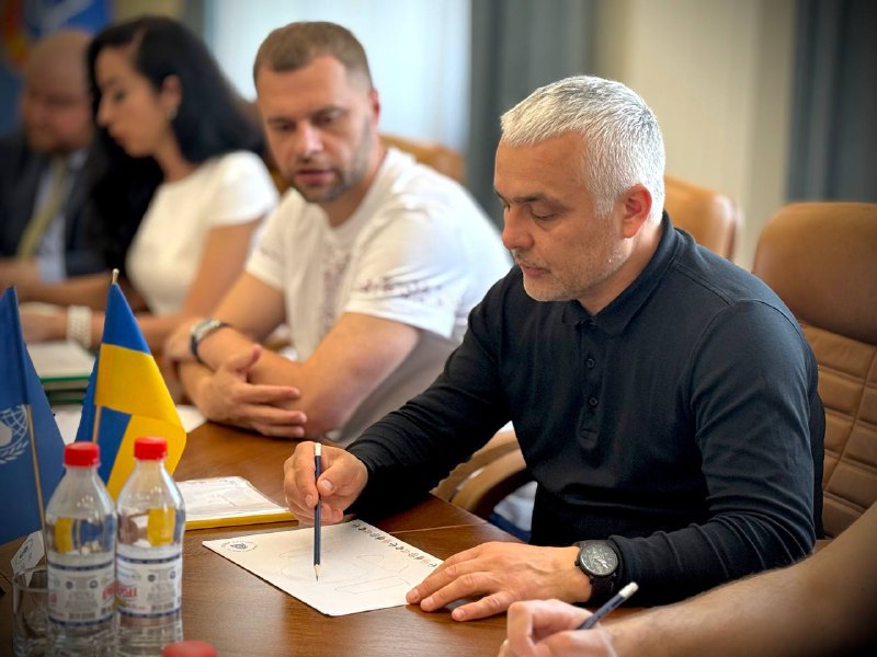 🌊 Підтримка дітей — серед наших ключових пріоритетів
Поспілкувався з головою представництва ЮНІСЕФ в Україні Муніром Мамедзаде 🌊 Підтримка дітей — серед наших ключових пріоритетів
Поспілкувався з головою представництва ЮНІСЕФ в Україні Муніром Мамедзаде