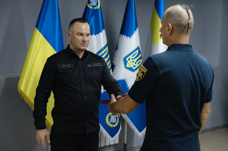 Під час перебування на Харківщині провів нараду щодо безпекових питань Під час перебування на Харківщині провів нараду щодо безпекових питань