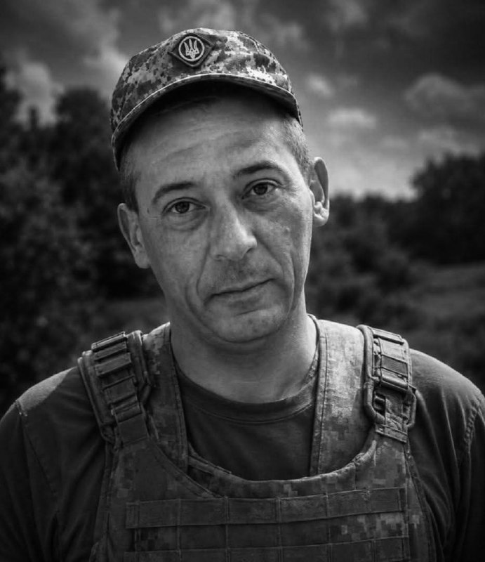 Щоденно о 9 годині – загальнонаціональна хвилина мовчання. Зупиніться, де б ви не були Щоденно о 9 годині – загальнонаціональна хвилина мовчання. Зупиніться, де б ви не були