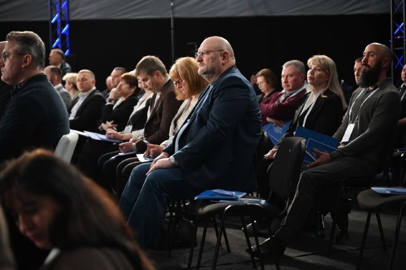 Кожна громада є важливою складовою успішної держави, – делегація з Луганщини бере участь в роботі Конгресу... Кожна громада є важливою складовою успішної держави, – делегація з Луганщини бере участь в роботі Конгресу...