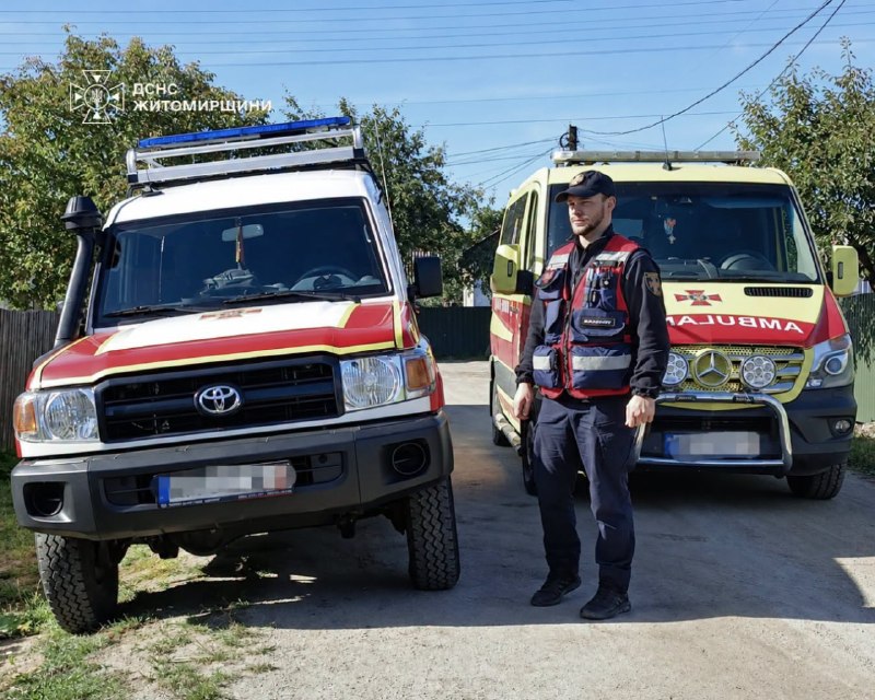 💥Медики ДСНС продовжують виїжджати разом із саперами на гуманітарне розмінування Житомирщини!
Попереду – сапери 💥Медики ДСНС продовжують виїжджати разом із саперами на гуманітарне розмінування Житомирщини!
Попереду – сапери