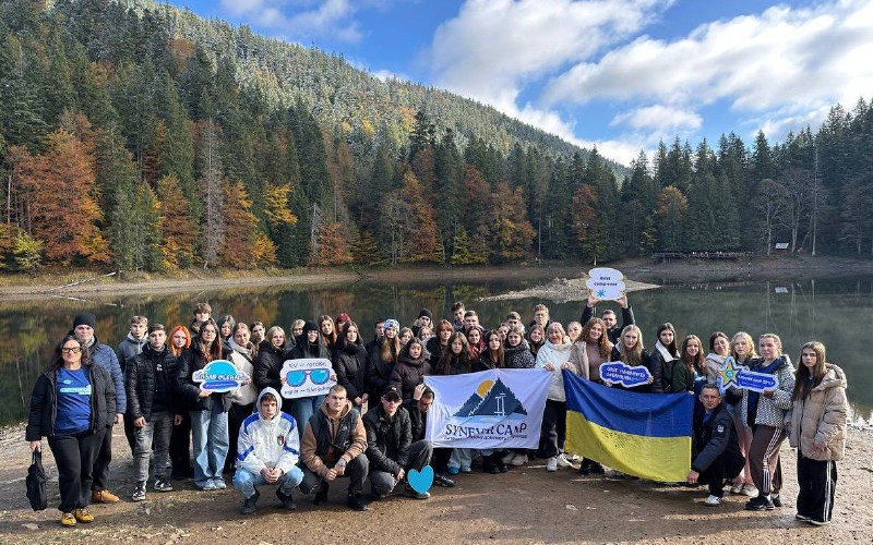 Півсотні школярів з Херсонщини вирушили на виїзний інтенсив на Закарпаття. Півсотні школярів з Херсонщини вирушили на виїзний інтенсив на Закарпаття.