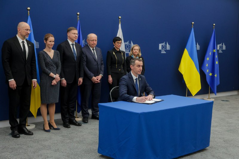 🇺🇦🇪🇺 Україна посилює співпрацю з ЄС у сферах космосу та медицини. Відповідні угоди були підписані у Брюсселі. 🇺🇦🇪🇺 Україна посилює співпрацю з ЄС у сферах космосу та медицини. Відповідні угоди були підписані у Брюсселі.