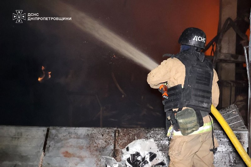 #Дніпропетровщина: рятувальники ліквідували наслідки російських обстрілів #Дніпропетровщина: рятувальники ліквідували наслідки російських обстрілів