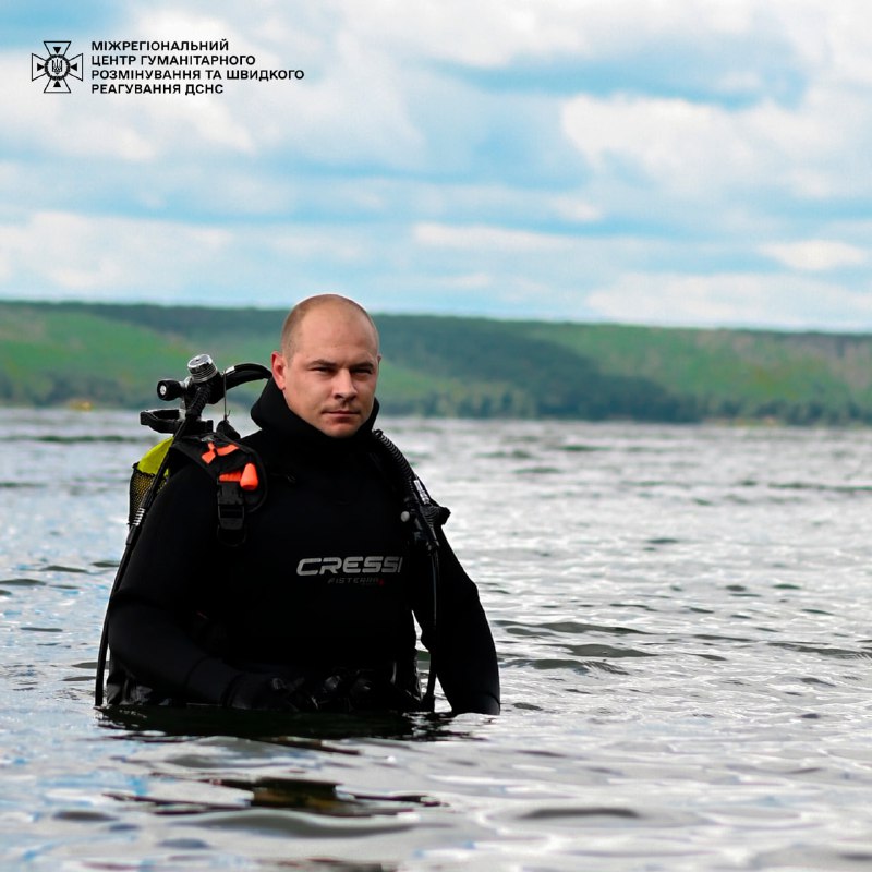 На Харківщині водолази-сапери Міжрегіонального центру гуманітарного розмінування та швидкого реагування ДСНС обстежують водойми На Харківщині водолази-сапери Міжрегіонального центру гуманітарного розмінування та швидкого реагування ДСНС обстежують водойми