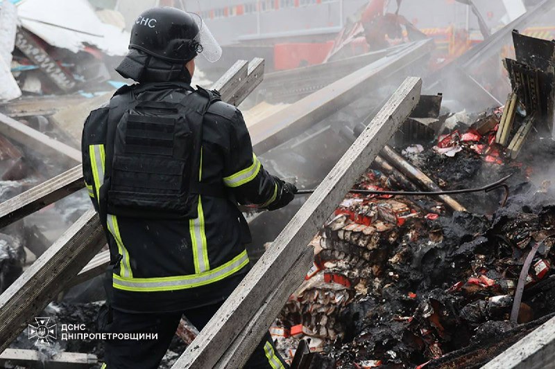 #Дніпропетровщина: рятувальники ліквідували наслідки російських обстрілів #Дніпропетровщина: рятувальники ліквідували наслідки російських обстрілів