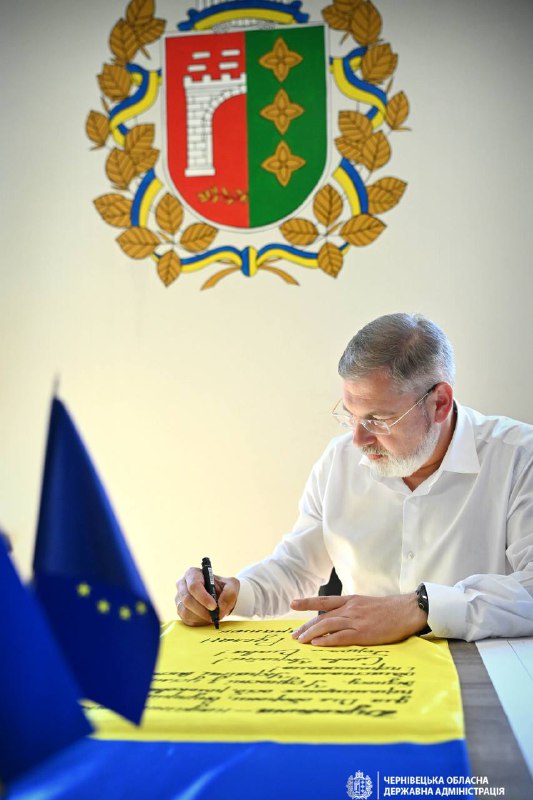 🇺🇦Велична і неповторна, багатогранна і безкрая.
Мова вільних і нескорених людей. 🇺🇦Велична і неповторна, багатогранна і безкрая.
Мова вільних і нескорених людей.