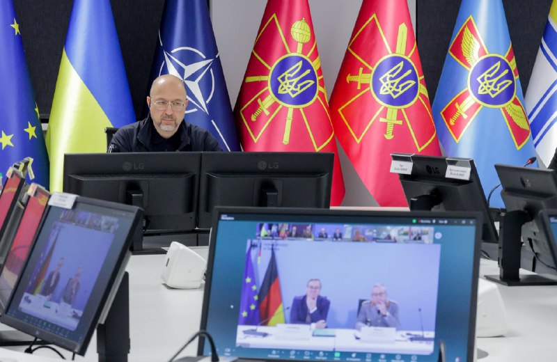 У 2025 році партнери взяли на себе зобов’язання спрямувати майже 5 млрд доларів на українське оборонне виробництво та ще близько 5 мільярдів У 2025 році партнери взяли на себе зобов’язання спрямувати майже 5 млрд доларів на українське оборонне виробництво та ще близько 5 мільярдів