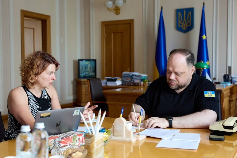 🏛 Обговорили пріоритети роботи з Русланом Стефанчуком
Цифровізація — це фундаментальний інструмент 🏛 Обговорили пріоритети роботи з Русланом Стефанчуком
Цифровізація — це фундаментальний інструмент