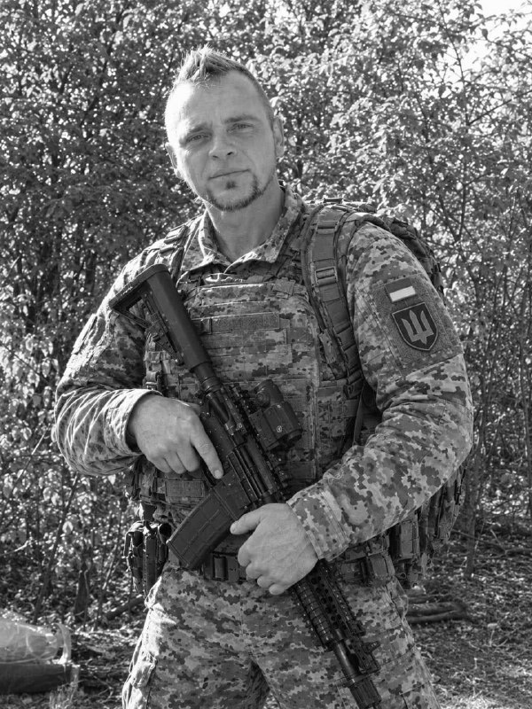 Щоденно о 9 годині – загальнонаціональна хвилина мовчання. Зупиніться, де б ви не були Щоденно о 9 годині – загальнонаціональна хвилина мовчання. Зупиніться, де б ви не були