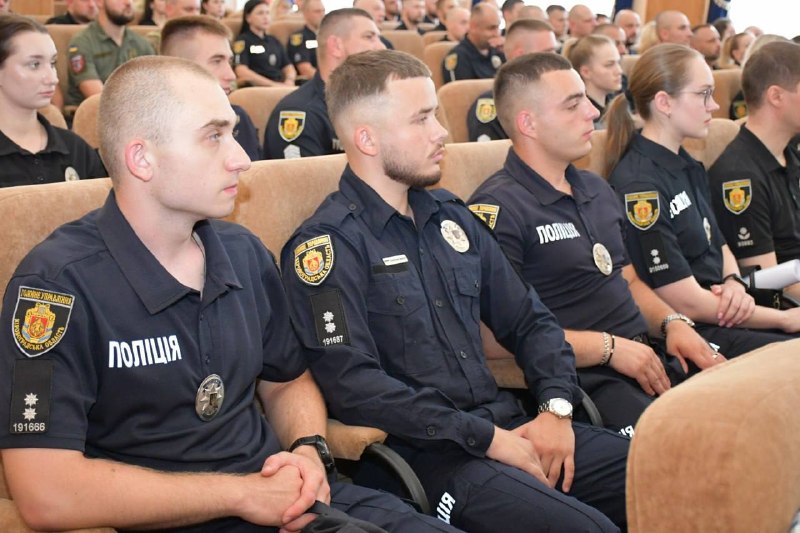 Напередодні Дня Національної поліції України відзначили наших правоохоронців. Напередодні Дня Національної поліції України відзначили наших правоохоронців.