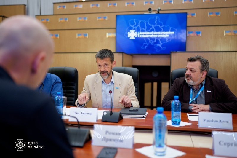ДСНС та ООН поглиблюють співпрацю: нові технології для гуманітарного розмінування ДСНС та ООН поглиблюють співпрацю: нові технології для гуманітарного розмінування