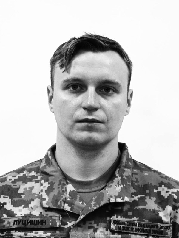 Щоденно о 9 годині – загальнонаціональна хвилина мовчання. Зупиніться, де б ви не були Щоденно о 9 годині – загальнонаціональна хвилина мовчання. Зупиніться, де б ви не були