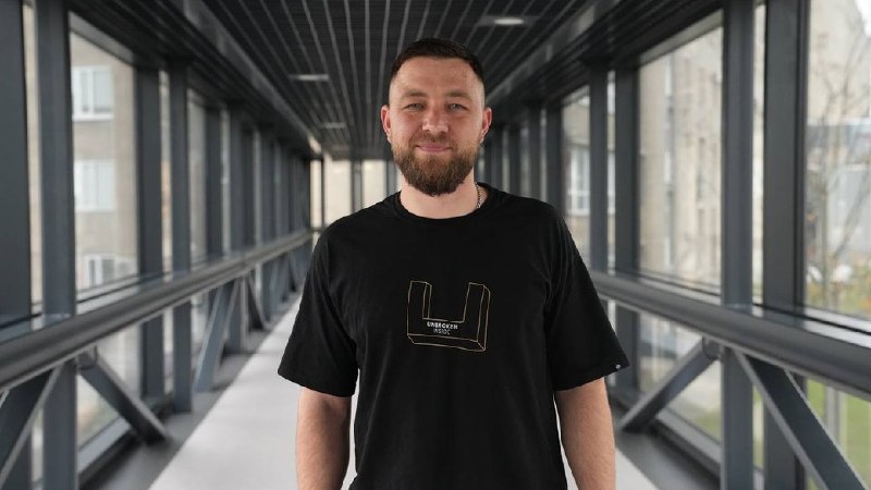 🥺"Тебе стягують за ноги і натравлюють собак": захисник Маріуполя розповів про російський полон 🥺"Тебе стягують за ноги і натравлюють собак": захисник Маріуполя розповів про російський полон