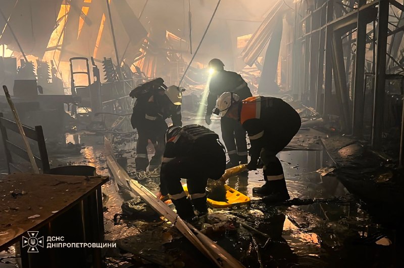 ❗️UPD: У Кривому Розі кількість загиблих збільшилася до 16. Попередньо, ще 9 людей вважаються зниклими безвісти, серед них — 2 дітей. ❗️UPD: У Кривому Розі кількість загиблих збільшилася до 16. Попередньо, ще 9 людей вважаються зниклими безвісти, серед них — 2 дітей.