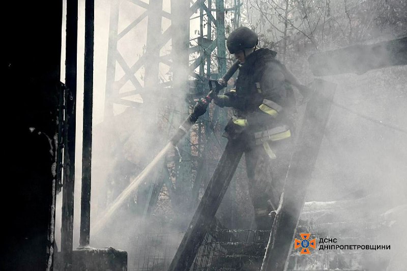 #Дніпропетровщина: від російських ударів потерпали п’ять районів.
🔸 Нікопольський район #Дніпропетровщина: від російських ударів потерпали п’ять районів.
🔸 Нікопольський район