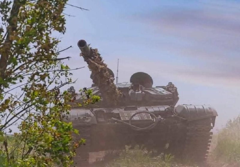 Головне на Луганщині за добу
📌Пів сотні безпілотників та FPV-дронів спрямували загарбники по наших укріпленнях та населених пунктах поряд Головне на Луганщині за добу
📌Пів сотні безпілотників та FPV-дронів спрямували загарбники по наших укріпленнях та населених пунктах поряд