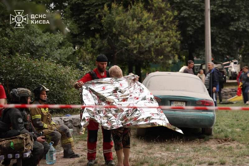 #Київ: внаслідок російської атаки у ніч проти 6 липня загинуло 9 людей та 43 особи отримали травми, зокрема 2 дитини #Київ: внаслідок російської атаки у ніч проти 6 липня загинуло 9 людей та 43 особи отримали травми, зокрема 2 дитини