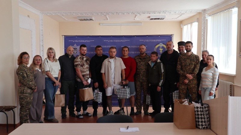 У День захисників і захисниць України начальниця управління у справах ветеранів Херсонської ОДА Дар’я Мазур... У День захисників і захисниць України начальниця управління у справах ветеранів Херсонської ОДА Дар’я Мазур...