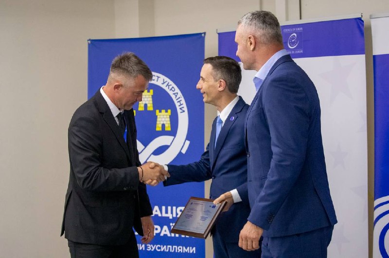 Разом із Генеральним секретарем Конгресу місцевих та регіональних влад Ради Європи Матьє Морі відкрили у Києві... Разом із Генеральним секретарем Конгресу місцевих та регіональних влад Ради Європи Матьє Морі відкрили у Києві...