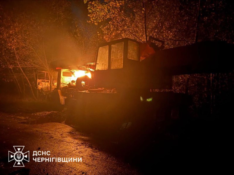 #Чернігівщина: росія не припиняє атак — є загиблі і поранені
Упродовж доби область знову зазнала серії ударів безпілотниками. #Чернігівщина: росія не припиняє атак — є загиблі і поранені
Упродовж доби область знову зазнала серії ударів безпілотниками.