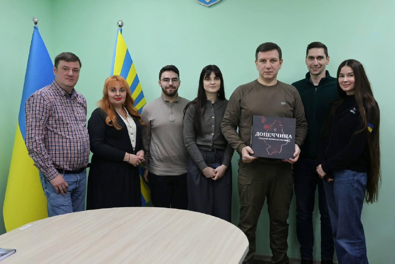🇺🇦 Люди, що тримають громади біля фронту — відвідали Донеччину
Попри щоденні атаки ворога, життя на Донеччині не стоїть на паузі 🇺🇦 Люди, що тримають громади біля фронту — відвідали Донеччину
Попри щоденні атаки ворога, життя на Донеччині не стоїть на паузі