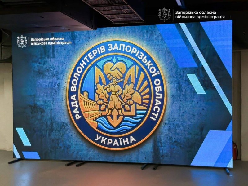Волонтери, благодійники й обласна влада координують роботу для допомоги людям Волонтери, благодійники й обласна влада координують роботу для допомоги людям
