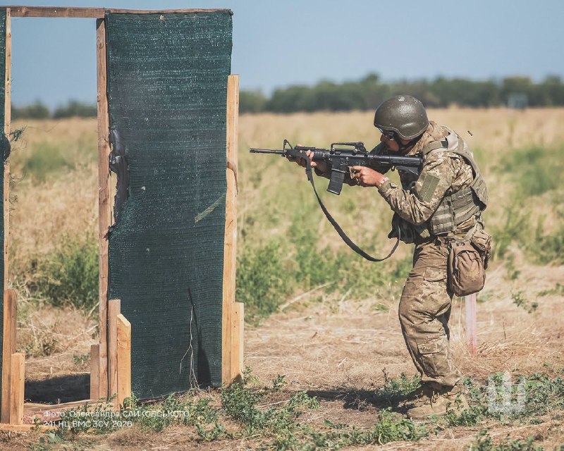 🇺🇦⚓У БОЮ ПОМИЛКА МОЖЕ КОШТУВАТИ ЖИТТЯ
Вогнева підготовка на БЗВП – це не «відстрілявся і далі пішов» 🇺🇦⚓У БОЮ ПОМИЛКА МОЖЕ КОШТУВАТИ ЖИТТЯ
Вогнева підготовка на БЗВП – це не «відстрілявся і далі пішов»