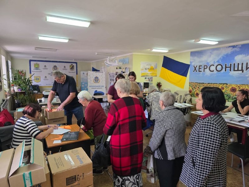 Координаційний центр «Вільні разом» у Дніпрі продовжує всебічно підтримувати переселенців з Херсонщини. Координаційний центр «Вільні разом» у Дніпрі продовжує всебічно підтримувати переселенців з Херсонщини.