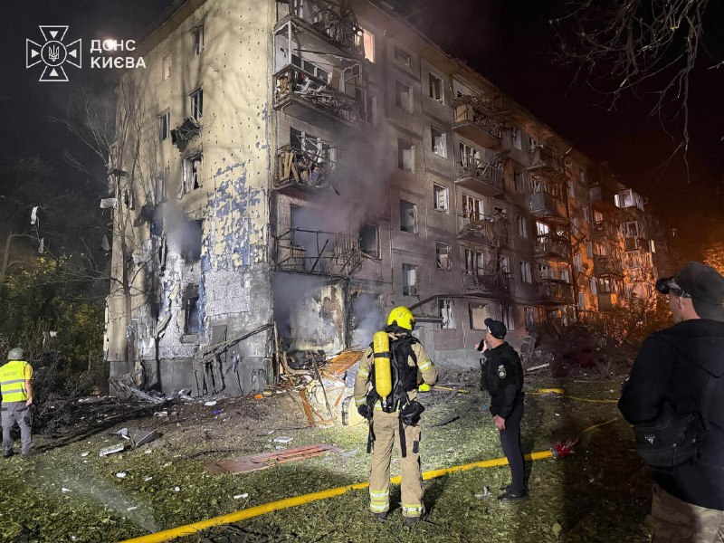#Київ: 9 людей загинули, ще 23 – постраждали внаслідок російської балістичної атаки #Київ: 9 людей загинули, ще 23 – постраждали внаслідок російської балістичної атаки
