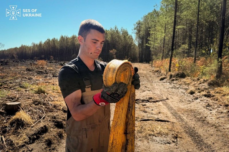 #герої_без_зброї
Микола Мушинський, пожежний-рятувальник з Коломиї, ДСНС Івано-Франківщини #герої_без_зброї
Микола Мушинський, пожежний-рятувальник з Коломиї, ДСНС Івано-Франківщини