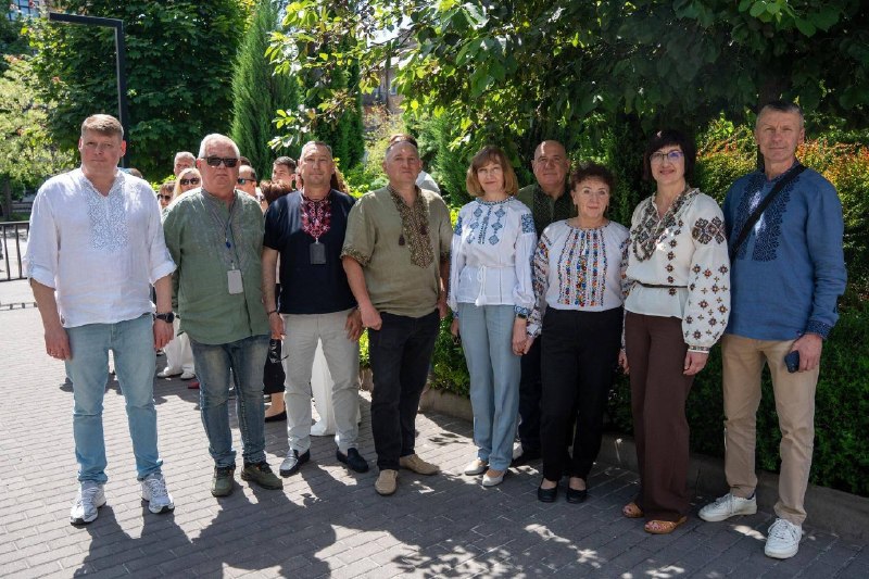 Вишиванка єднає: колектив НАЕК долучився до відзначення Дня вишиванки Вишиванка єднає: колектив НАЕК долучився до відзначення Дня вишиванки