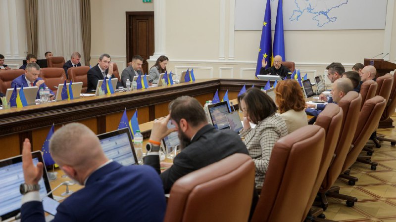 📊 Сьогодні на позачерговому засіданні Уряд спрямовує понад 22 млрд грн фінансового ресурсу, який надали партнери, на потреби відновлення. 📊 Сьогодні на позачерговому засіданні Уряд спрямовує понад 22 млрд грн фінансового ресурсу, який надали партнери, на потреби відновлення.