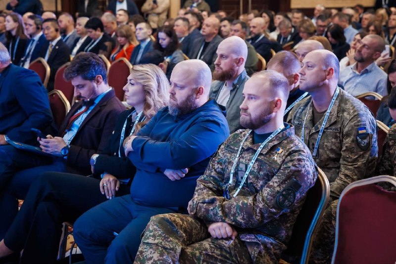 Люди, які боронили Україну, сьогодні створюють нову економіку
Узяв участь у форумі «Ветерани Люди, які боронили Україну, сьогодні створюють нову економіку
Узяв участь у форумі «Ветерани