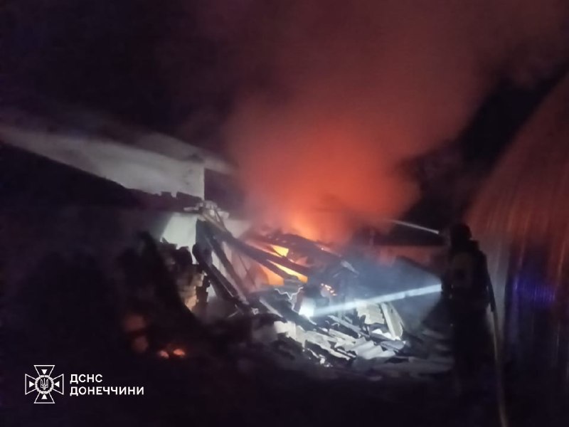 ❗Важка ніч в Андріївка-Клевцове: рятувальники ліквідовували наслідки російських обстрілів на Донеччині ❗Важка ніч в Андріївка-Клевцове: рятувальники ліквідовували наслідки російських обстрілів на Донеччині