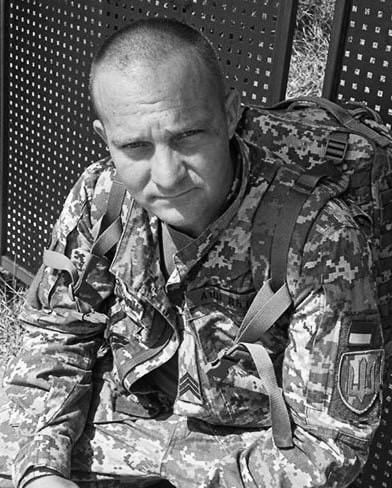 Щоденно о 9 годині – загальнонаціональна хвилина мовчання. Зупиніться, де б ви не були Щоденно о 9 годині – загальнонаціональна хвилина мовчання. Зупиніться, де б ви не були