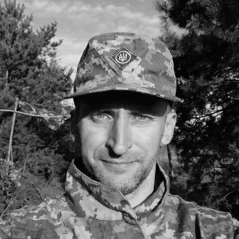 Щоденно о 9 годині – загальнонаціональна хвилина мовчання. Зупиніться, де б ви не були Щоденно о 9 годині – загальнонаціональна хвилина мовчання. Зупиніться, де б ви не були