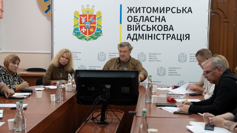 Провів розширену нараду з керівниками комунальних підприємств теплопостачання, представниками органів місцевого... Провів розширену нараду з керівниками комунальних підприємств теплопостачання, представниками органів місцевого...