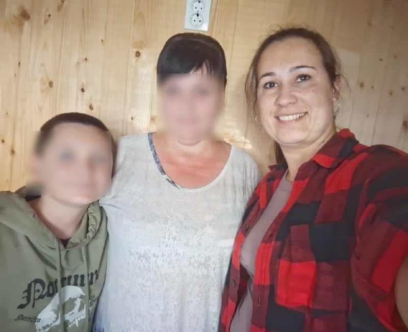 Громади Херсонщини продовжують супровід сімей з дітьми, яких вдалось повернути з тимчасово окупованих територій. Громади Херсонщини продовжують супровід сімей з дітьми, яких вдалось повернути з тимчасово окупованих територій.
