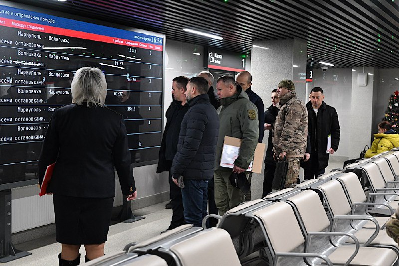 😡"Азовське кільце" та електричка до Донецька: окупанти розповіли про логістичні плани в Маріуполі 😡"Азовське кільце" та електричка до Донецька: окупанти розповіли про логістичні плани в Маріуполі