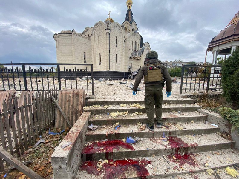 Коли тобі чотири, в тебе попереду все життя. Але росіяни вирішують інакше. Спочатку вони вбивають твою маму Коли тобі чотири, в тебе попереду все життя. Але росіяни вирішують інакше. Спочатку вони вбивають твою маму