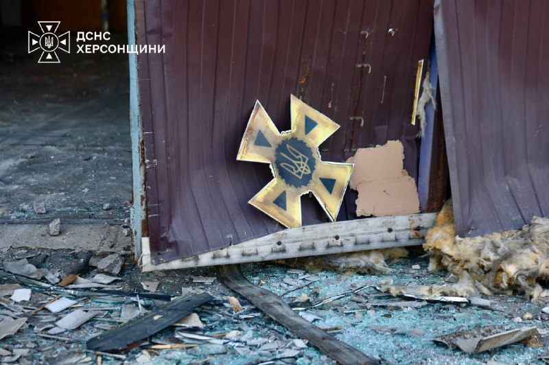 #фото_тижня
Після вибухів завжди залишається тиша. Тільки вона тут - не про спокій #фото_тижня
Після вибухів завжди залишається тиша. Тільки вона тут - не про спокій