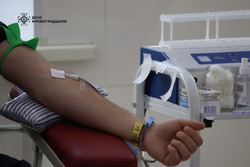 До Всесвітнього дня донора рятувальники Кіровоградщини здали кров, щоб вкотре підтримати тих, хто потребує допомоги🩸 До Всесвітнього дня донора рятувальники Кіровоградщини здали кров, щоб вкотре підтримати тих, хто потребує допомоги🩸
