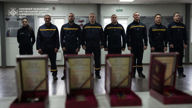 Голова ДСНС України Андрій Даник відвідав Головний мобільний рятувальний центр швидкого реагування та зустрівся з особовим складом Голова ДСНС України Андрій Даник відвідав Головний мобільний рятувальний центр швидкого реагування та зустрівся з особовим складом