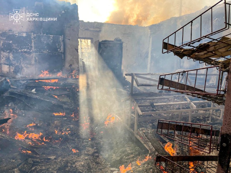 ‼️російські БпЛА атакували село Хотімля Чугуївського району на Харківщині ‼️російські БпЛА атакували село Хотімля Чугуївського району на Харківщині