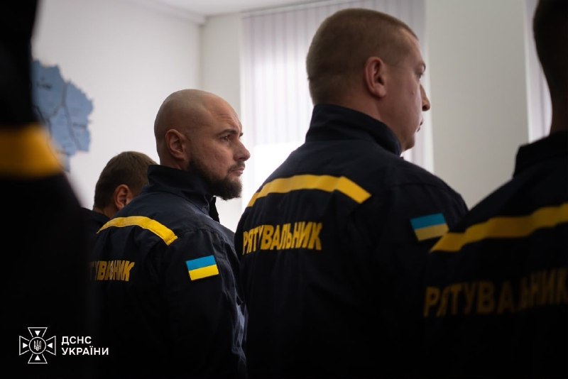 ‼️ З нагоди Дня захисників і захисниць України Голова ДСНС Андрій Даник відзначив рятувальників за мужність ‼️ З нагоди Дня захисників і захисниць України Голова ДСНС Андрій Даник відзначив рятувальників за мужність