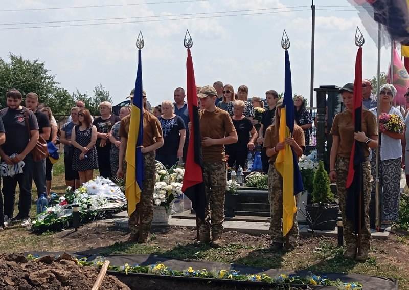💔На Львівщині попрощалися з полеглим захисником України з Маріуполя Євгеном Шулікою 💔На Львівщині попрощалися з полеглим захисником України з Маріуполя Євгеном Шулікою
